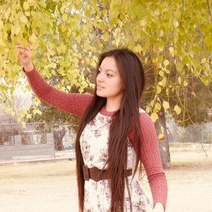 Meet your Posher, Esther